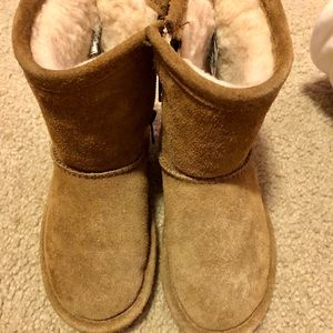 Toddler Bearpaw boots